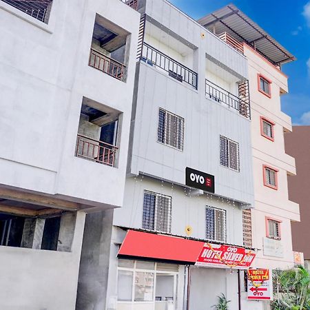 Hotel O Silver Inn Хинджевади Екстериор снимка