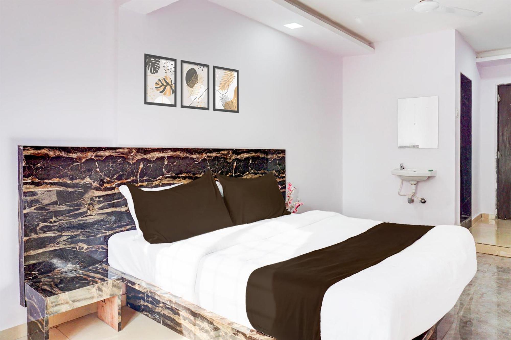 Hotel O Silver Inn Хинджевади Екстериор снимка