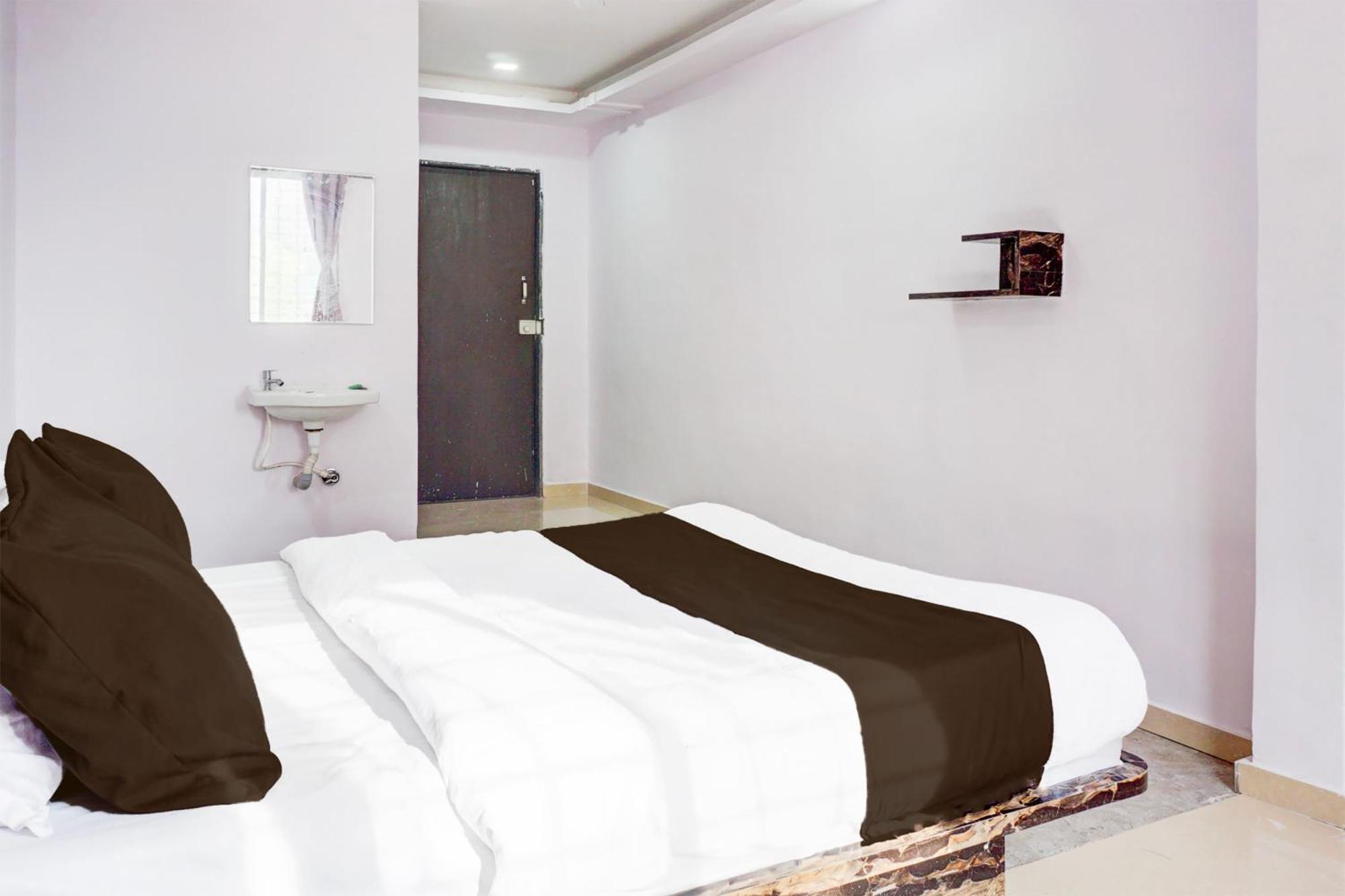 Hotel O Silver Inn Хинджевади Екстериор снимка